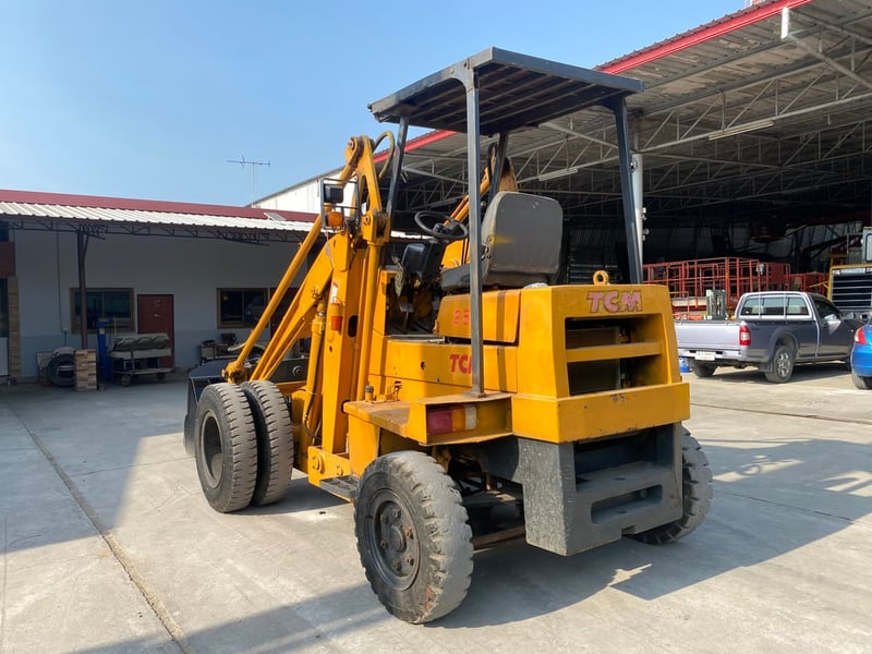 รถตักล้อยาง TCM SD25 แขนยกสูง 4.4 เมตร รถเก่านอกนำเข้า ติดต่อ Line jiraroj2909 รถตักล้อยาง TCM SD25 แขนยกสูง 4.4 เมตร รถเก่านอกนำเข้า ติดต่อ Line jiraroj2909