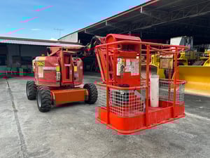 รถกระเช้า GENIE  Z34 -22IC ความสูง 10.4 เมตร  รถเก่านอกนำเข้า  ติดต่อ Line jiraroj2909