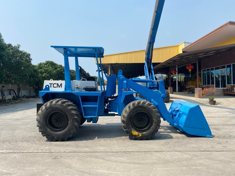 รถตักล้อยาง TCM 820 บุ้งกี๋ 0.7คิว แขนยกสูง 2.8 ม. เก่านอก ติดต่อ Line jiraroj2909 รถตักล้อยาง TCM 820 บุ้งกี๋ 0.7คิว แขนยกสูง 2.8 ม. เก่านอก ติดต่อ Line jiraroj2909