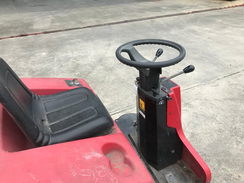 รถดูดฝุ่นแบบขับ RCM  ติดต่อ Line jiraroj2909