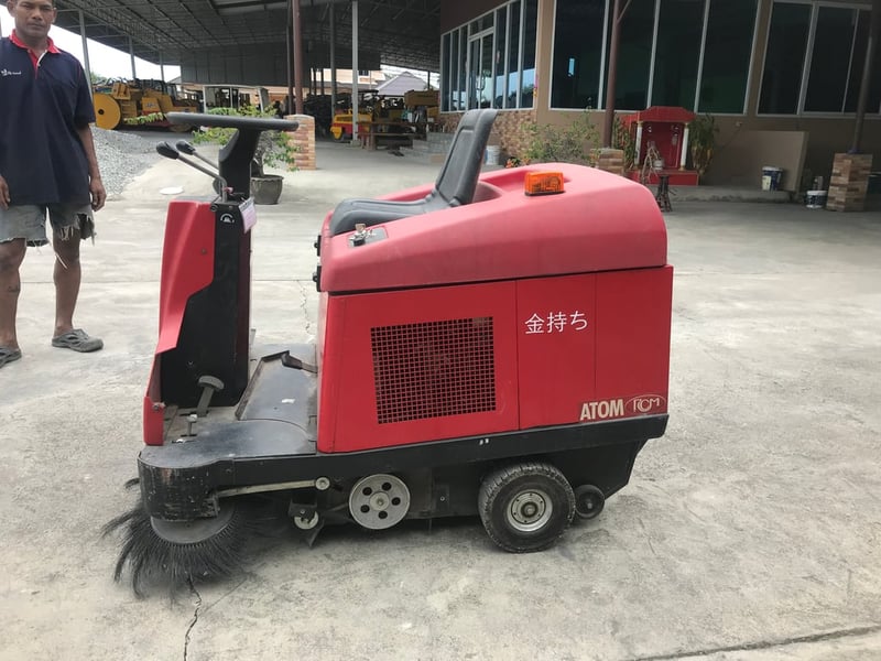 รถดูดฝุ่นแบบขับ RCM  ติดต่อ Line jiraroj2909