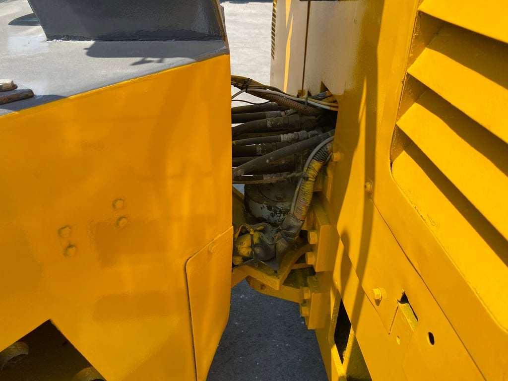 รถบดล้อหน้าเหล็กล้อหลังยาง SUMITOMO HW41VW ขนาด 4ตัน รถเก่านอกนำเข้า ติดต่อ Line jiraroj2909 รถบดล้อหน้าเหล็กล้อหลังยาง SUMITOMO HW41VW ขนาด 4ตัน รถเก่านอกนำเข้า ติดต่อ Line jiraroj2909