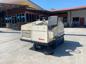 รถกวาดถนนดูดฝุ่น HOWA  HF63  รถเก่านอกนำเข้า ติดต่อ Line jiraroj2909