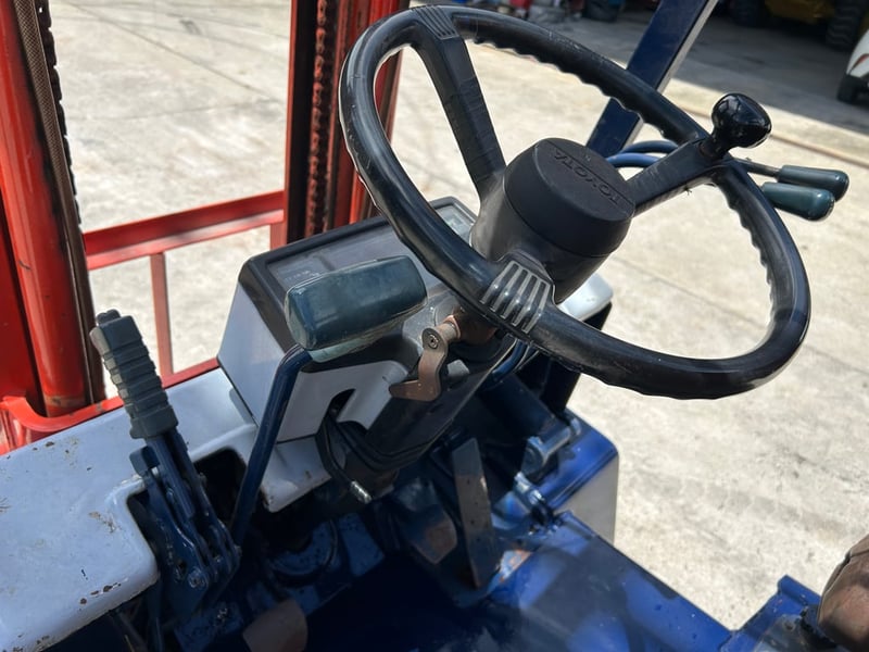 รถฟอร์คลิฟท์ TOYOTA 5FD25 ยก 2.5 ตัน ยกสูง 3เมตร รถเก่านอกนำเข้า ติดต่อ Line jiraroj2909 รถฟอร์คลิฟท์ TOYOTA 5FD25 ยก 2.5 ตัน ยกสูง 3เมตร รถเก่านอกนำเข้า ติดต่อ Line jiraroj2909