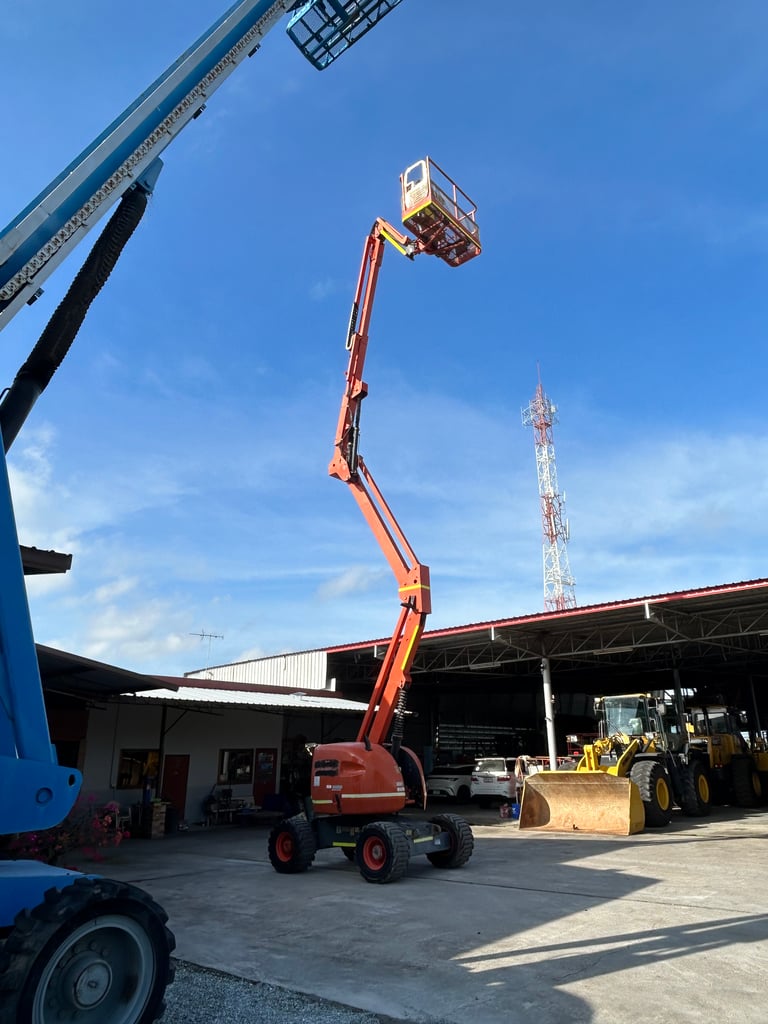 ขายรถกระเช้าบูม JLG รุ่น 450AJ ความสูง 13.7 เมตร รถเก่านอก ติดต่อ Line jiraroj2909