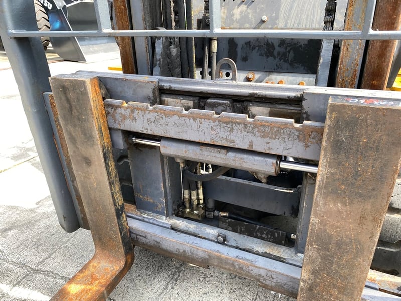 รถฟอร์คลิฟท์ TCM  FD30T6  ยก 3 ตัน   ยกสูง 3.5เมตร รถเก่านอกนำเข้า ติดต่อ Line jiraroj2909