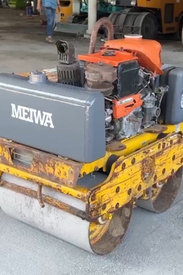 รถบดเดินตาม MEIWA MSR5KM  เก่านอกนำเข้า  ติดต่อ Line  jiraroj2909