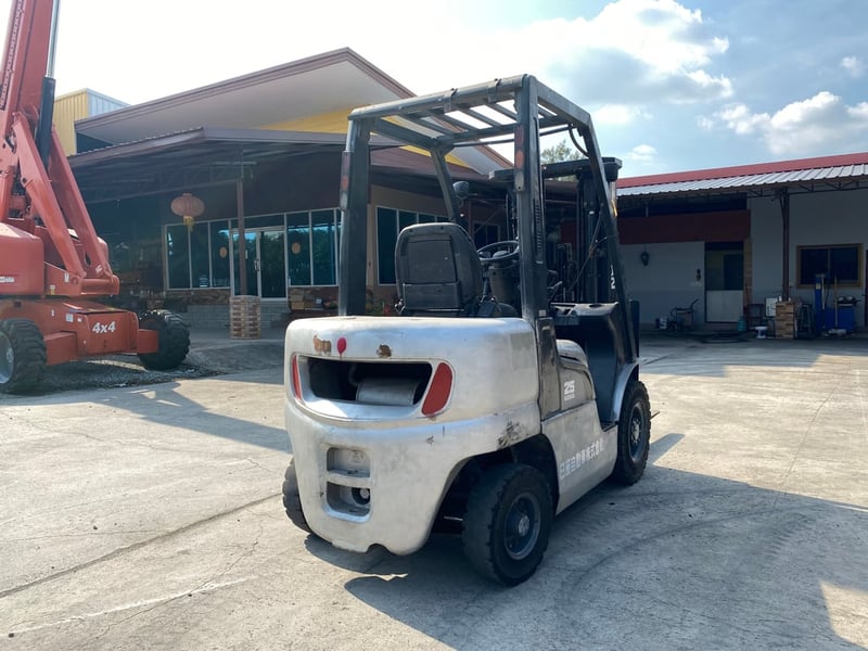 รถฟอร์คลิฟท์ NISSAN  YG1F2A250 ยก 2.5ตัน ยกสูง 4.3เมตร   ติดต่อ Line jiraroj2909