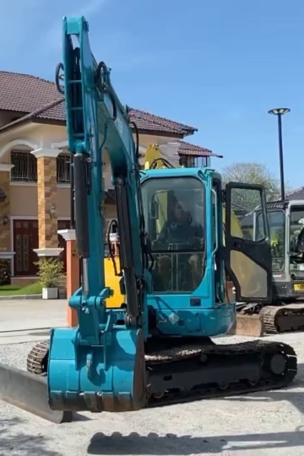 รถแบคโฮ  KUBOTA  KX161-3SZ ขนาด 5 ตัน รถเก่านอกนำเข้า ติดต่อ Line jiraroj2909