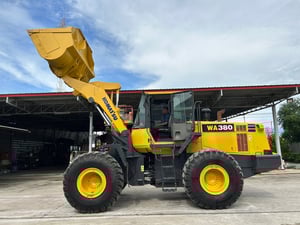 รถตักล้อยาง KOMATSU  WA380-6 บุ้งกี๋ 3.3 คิว  รถเก่านอกนำเข้า ติดต่อ Line jiraroj2909