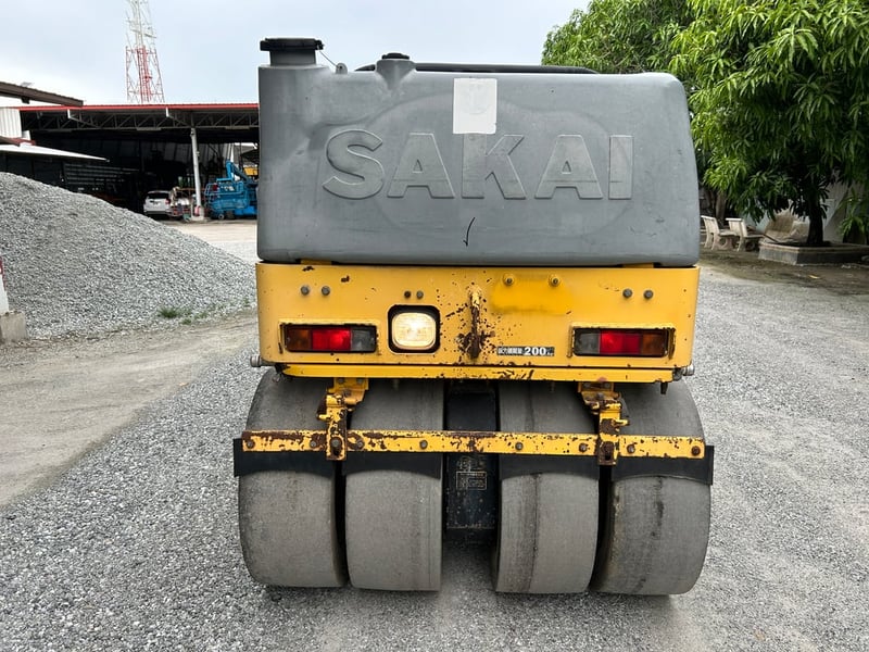 รถบด SAKAI TW350-1 ขนาด 2.5ตัน รถเก่านอกนำเข้า  ติดต่อ   Line  jiraroj2909