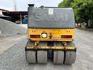 รถบด SAKAI TW350-1 ขนาด 2.5ตัน รถเก่านอกนำเข้า  ติดต่อ   Line  jiraroj2909