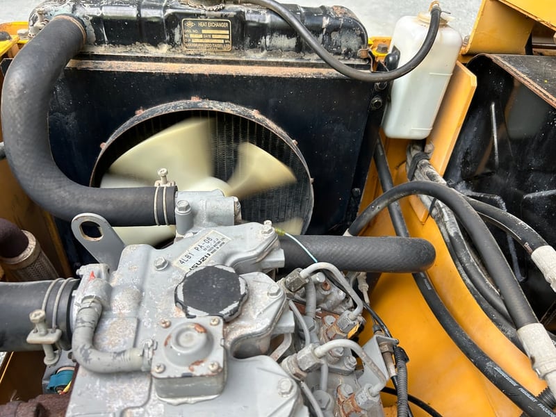 รถบดล้อหน้าเหล็กล้อหลังยาง SAKAI TW500W-1 หนัก 4 ตัน ติดต่อ Line jiraroj2909