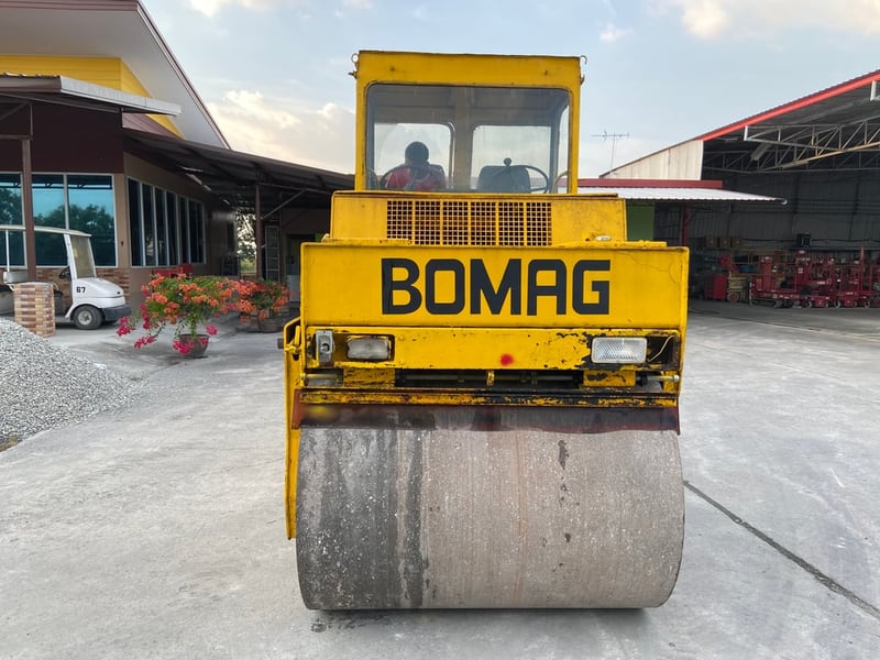 รถบดล้อเหล็ก BOMAG BW141AD ขนาด 7 ตัน รถเก่านอกนำเข้า ติดต่อ Line jiraroj2909 รถบดล้อเหล็ก BOMAG BW141AD ขนาด 7 ตัน รถเก่านอกนำเข้า ติดต่อ Line jiraroj2909