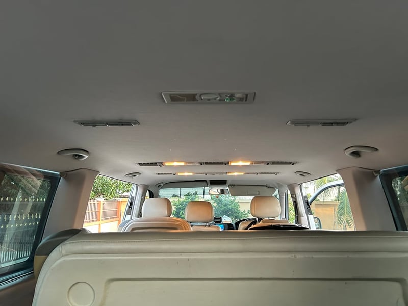 ปี 2005 รถตู้ Volkswagen Caravelle 2.5 TDi รถบ้าน เจ้าของขายเอง