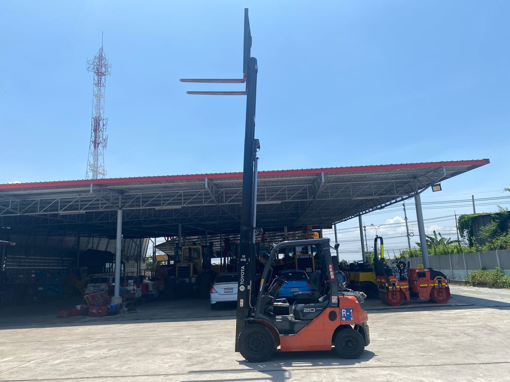รถฟอร์คลิฟท์ TOYOTA 02-8FG20 ยก 2ตัน ยกสูง 5.5เมตร ใช้แก๊ส LPG ติดต่อ Line jiraroj2909 รถฟอร์คลิฟท์ TOYOTA 02-8FG20 ยก 2ตัน ยกสูง 5.5เมตร ใช้แก๊ส LPG ติดต่อ Line jiraroj2909