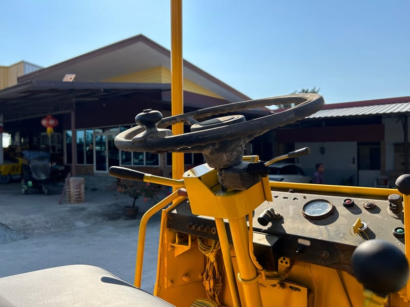 รถตักล้อยาง MITSUBISHI WS3 บุ้งกี๋ 0.5 คิว  รถเก่านอกนำเข้า ติดต่อ Line jiraroj2909