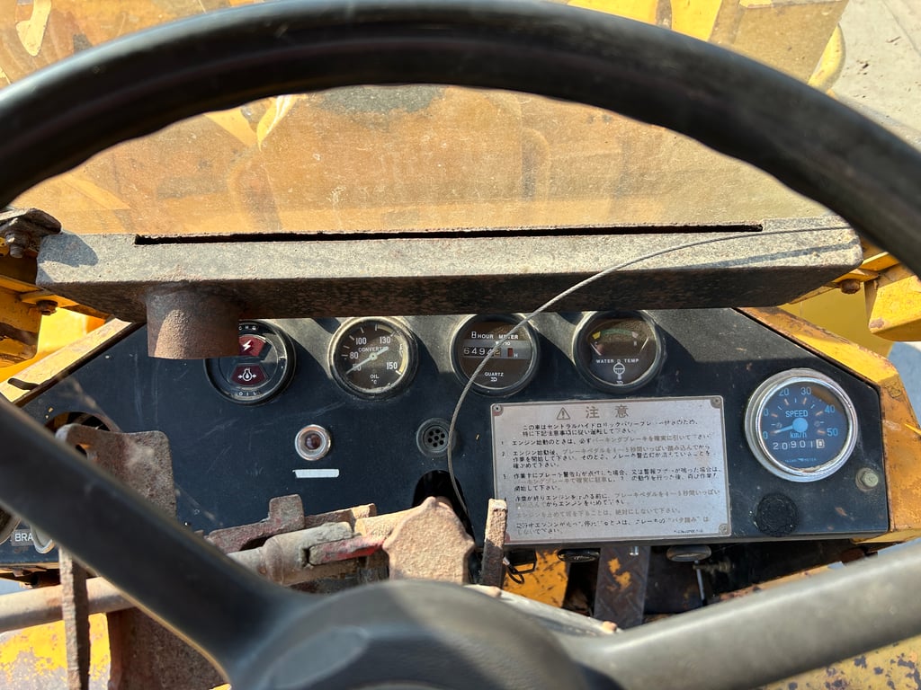 รถตักล้อยาง TOYOTA SDT15 บุ้งกี๋ 1.3 คิว รถเก่านอกนำเข้า ติดต่อ Line jiraroj2909 รถตักล้อยาง TOYOTA SDT15 บุ้งกี๋ 1.3 คิว รถเก่านอกนำเข้า ติดต่อ Line jiraroj2909