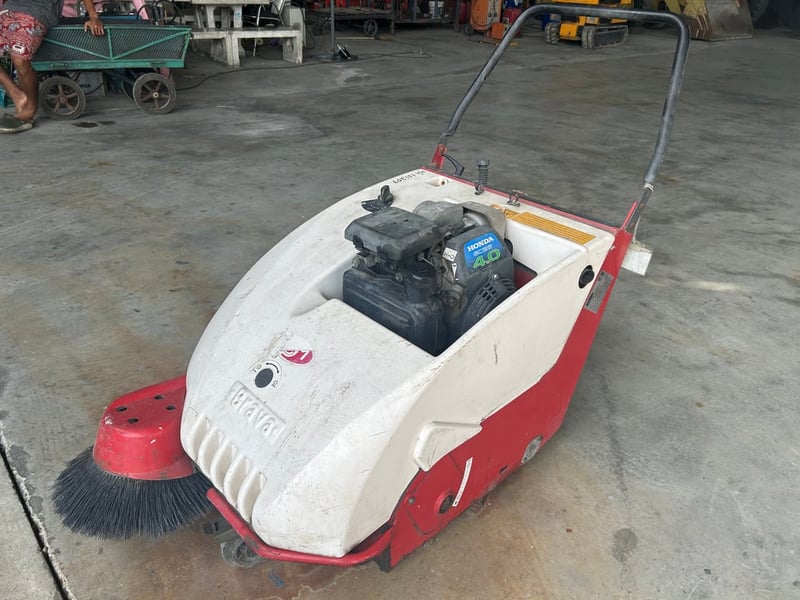 รถดูดฝุ่นแบบเดินตาม เครื่องยนต์เบนซิน ติดต่อ Line jiraroj2909