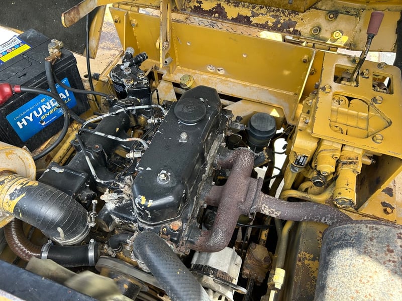 รถตักล้อยาง MITSUBISHI   WS300A บุ้งกี๋ 0.5 คิว ยกสูง 3 เมตร รถเก่านอกนำเข้า  ติดต่อ Line  jiraroj2909