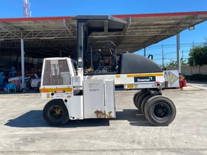 รถบดล้อยาง 9ล้อ  DYNAPAC  CP142 รถเก่านอกนำเข้า    ติดต่อ  Line jiraroj2909