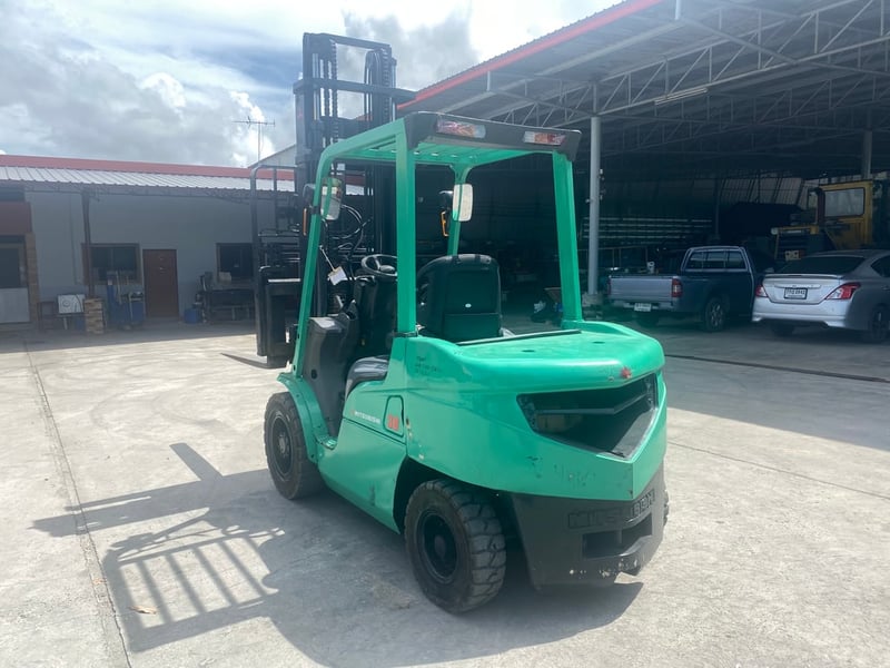 รถฟอร์คลิฟท์ MITSUBISHI FD30NT ยก 3ตัน เสาสูง 4เมตร งาสไลด์ ติดต่อ Line jiraroj2909