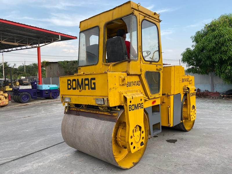 รถบดล้อเหล็ก BOMAG  BW141AD ขนาด 7 ตัน   รถเก่านอกนำเข้า ติดต่อ  Line jiraroj2909