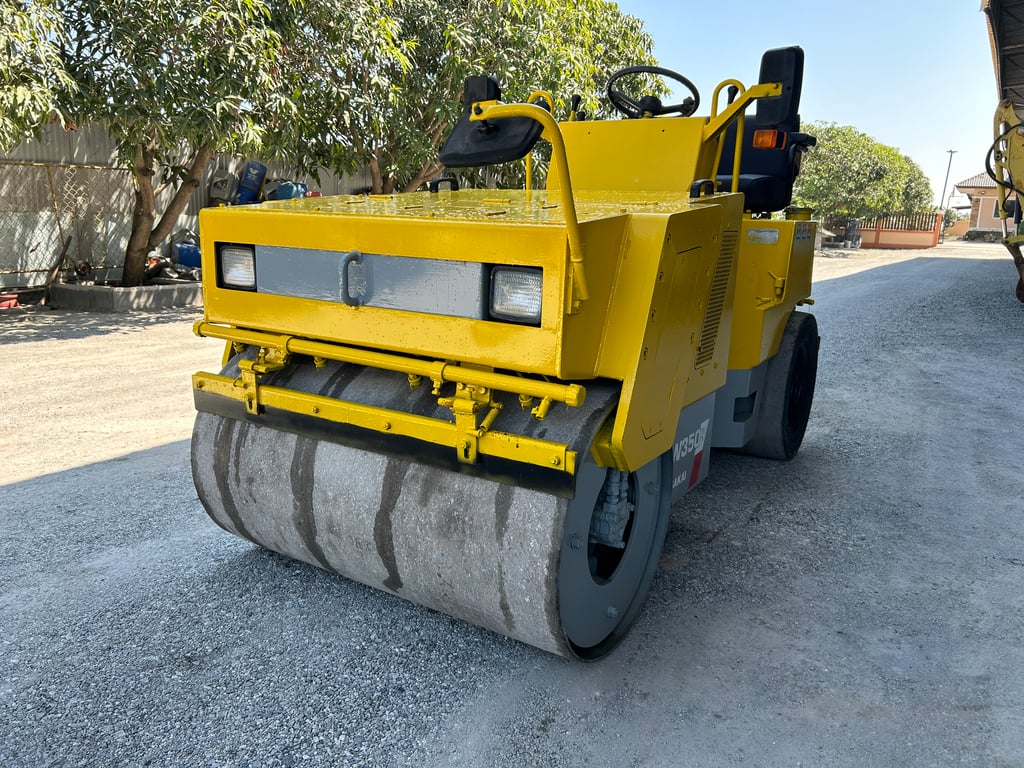 รถบด ล้อหน้าเหล็กล้อหลังยาง SAKAI TW350 ขนาด 2.5 ตัน รถเก่านอกนำเข้า ติดต่อ Line jiraroj2909 รถบด ล้อหน้าเหล็กล้อหลังยาง SAKAI TW350 ขนาด 2.5 ตัน รถเก่านอกนำเข้า ติดต่อ Line jiraroj2909