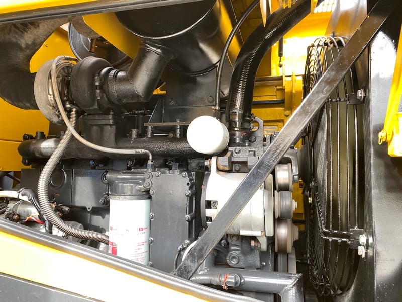 รถตักล้อยาง KOMATSU  WA380-3 บุ้งกี๋ 3 คิว ยกสูง 3.9 ม. รถเก่านอกนำเข้า ติดต่อ Line jiraroj2909