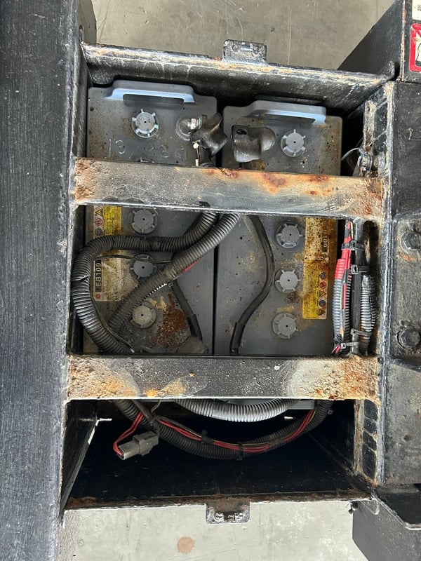 รถกระเช้าไฟฟ้าเสาเดี่ยว 4ล้อ AICHI SV04B ความสูง 3.8 เมตร รถเก่านอก ติดต่อ Line jiraroj2909 รถกระเช้าไฟฟ้าเสาเดี่ยว 4ล้อ AICHI SV04B ความสูง 3.8 เมตร รถเก่านอก ติดต่อ Line jiraroj2909