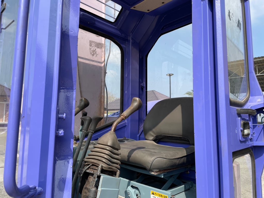 รถแบคโฮ SUMITOMO SH75U-2 ขนาด 7.5 ตัน มีหัวกระแทกและบุ้งกี๋ รถเก่านอกนำเข้า ติดต่อ Line jiraroj2909 รถแบคโฮ SUMITOMO SH75U-2 ขนาด 7.5 ตัน มีหัวกระแทกและบุ้งกี๋ รถเก่านอกนำเข้า ติดต่อ Line jiraroj2909