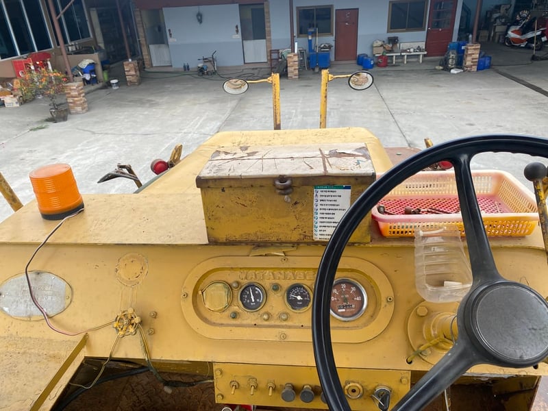 ขายรถบดล้อยาง 9 ล้อ  WATANABE  WP902 รถเก่านอกนำเข้า ติดต่อ  Line: jiraroj2909