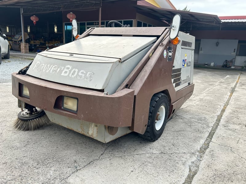 รถกวาดถนนดูดฝุ่น ZAOH AM-9D รถเก่านอกนำเข้า ติดต่อ Line jiraroj2909