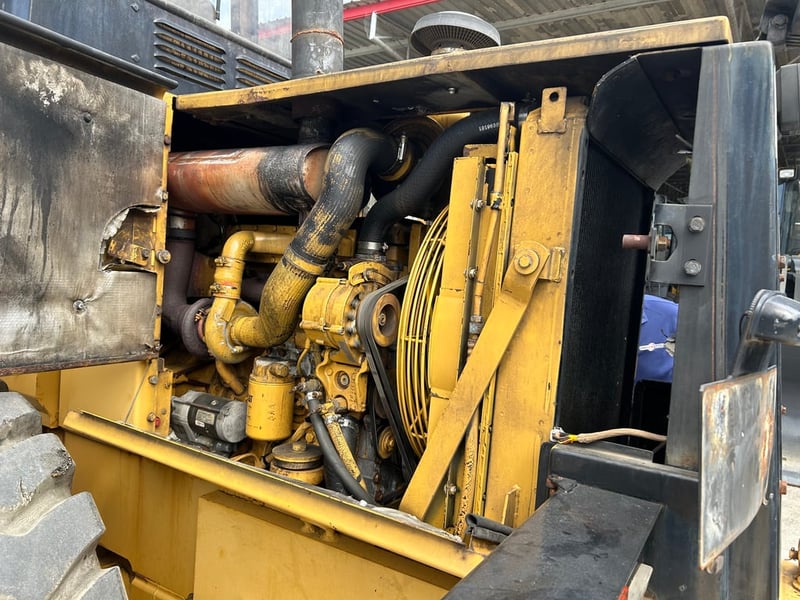 รถตักล้อยาง CAT IT14F บุ้งกี๋ 1.4 คิว ยกสูง 3.6 ม. คอนโทรลเดี่ยว รถเก่านอกนำเข้า ติดต่อ Line jiraroj2909