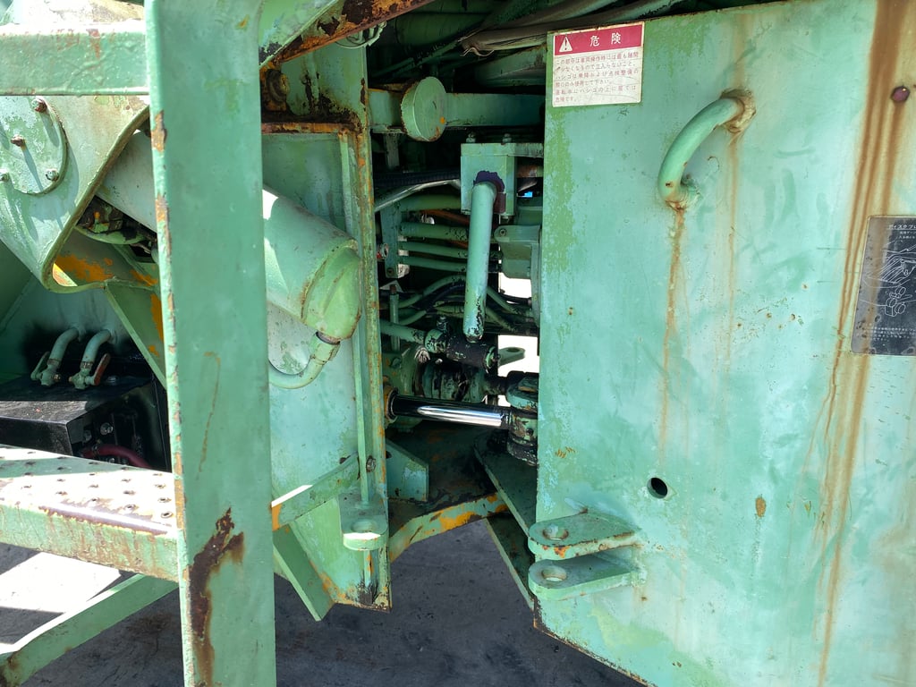 รถตักล้อยาง KOMATSU JH63-2 บุ้งกี๋ 1.6 คิว รถเก่านอกนำเข้า ติดต่อ Line jiraroj2909 รถตักล้อยาง KOMATSU JH63-2 บุ้งกี๋ 1.6 คิว รถเก่านอกนำเข้า ติดต่อ Line jiraroj2909