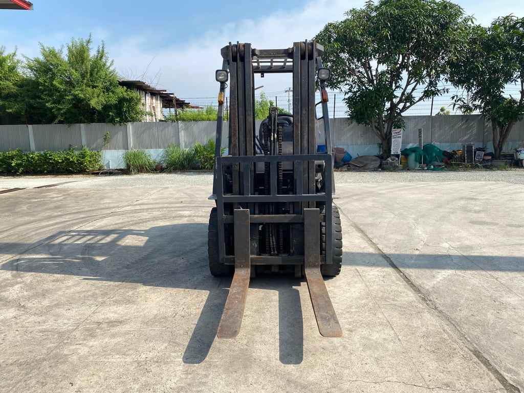 รถฟอร์คลิฟท์ NISSAN YG1F2A250 ยก 2.5ตัน ยกสูง 4.3เมตร ติดต่อ Line jiraroj2909 รถฟอร์คลิฟท์ NISSAN YG1F2A250 ยก 2.5ตัน ยกสูง 4.3เมตร ติดต่อ Line jiraroj2909