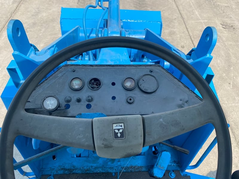 รถตักล้อยาง TCM 820 บุ้งกี๋ 0.7คิว แขนยกสูง 2.8 ม. เก่านอก ติดต่อ Line  jiraroj2909