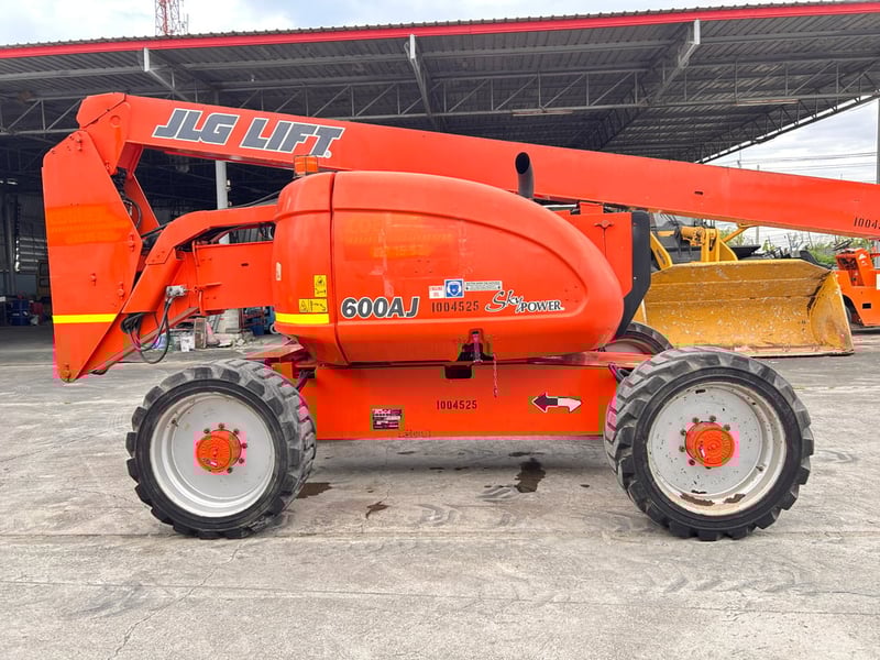 ขายรถกระเช้าบูม JLG  600AJ ความสูง 18.3 เมตร รถเก่านอก ติดต่อ Line jiraroj2909