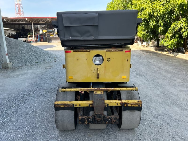 รถบดล้อหน้าเหลักล้อหลังยาง SAKAI  TG25 ขนาด 2.5 ตัน รถเก่านอกนำเข้า  ติดต่อ   Line  jiraroj2909