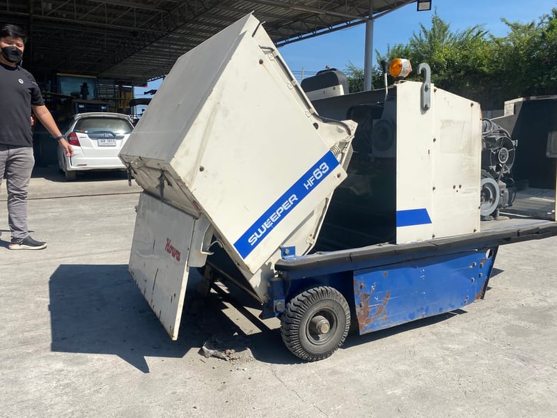 รถกวาดถนนดูดฝุ่น HOWA  HF63  รถเก่านอกนำเข้า ติดต่อ Line jiraroj2909