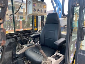 รถแบคโฮ KOMATSU PC56-7 ขนาด 5 ตัน รถเก่านอกนำเข้า ติดต่อ Line: jiraroj2909 รถแบคโฮ KOMATSU PC56-7 ขนาด 5 ตัน รถเก่านอกนำเข้า ติดต่อ Line: jiraroj2909