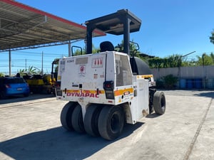 รถบดล้อยาง 9ล้อ  DYNAPAC  CP142 รถเก่านอกนำเข้า    ติดต่อ  Line jiraroj2909