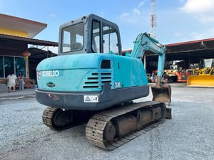 รถแบคโฮ KOBELCO SK60-C ขนาด 6 ตัน รถเก่านอกนำเข้า  ติดต่อ Line: jiraroj2909