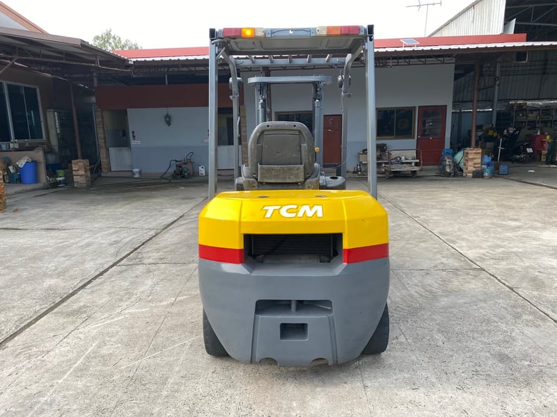 รถฟอร์คลิฟท์ TCM  FD25T3C ขนาด 2.5 ตัน ยกสูง 3 เมตร รถเก่านอกนำเข้า ติดต่อ Line jiraroj2909