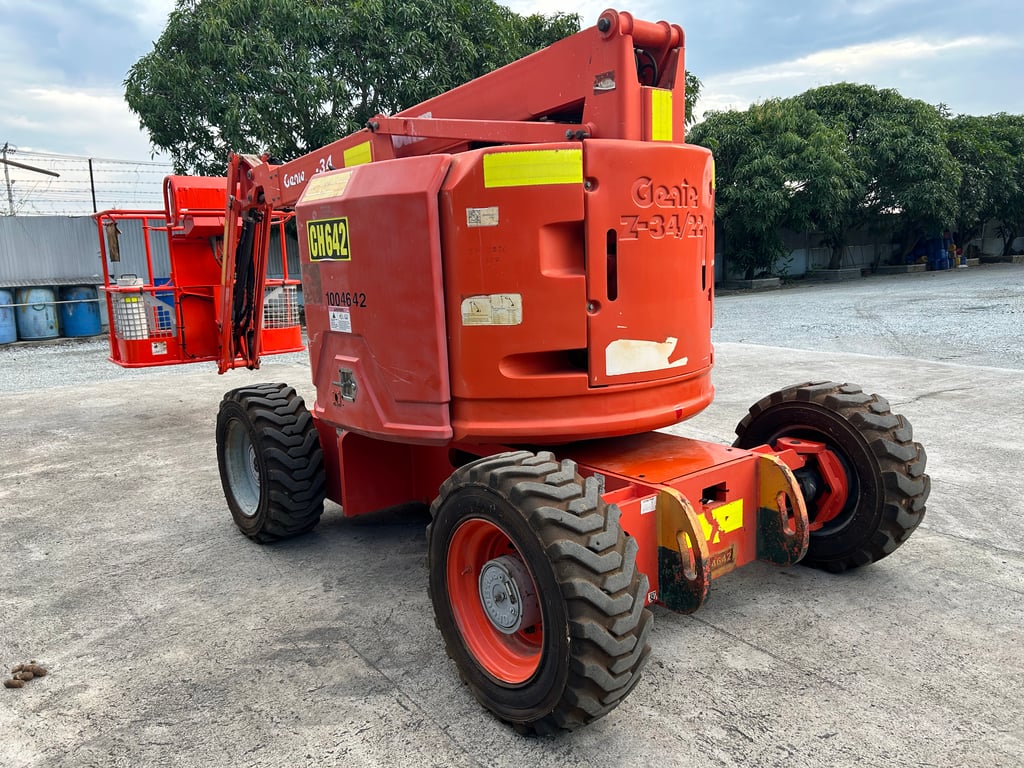 รถกระเช้า GENIE Z34 -22IC ความสูง 10.4 เมตร รถเก่านอกนำเข้า ติดต่อ Line jiraroj2909 รถกระเช้า GENIE Z34 -22IC ความสูง 10.4 เมตร รถเก่านอกนำเข้า ติดต่อ Line jiraroj2909