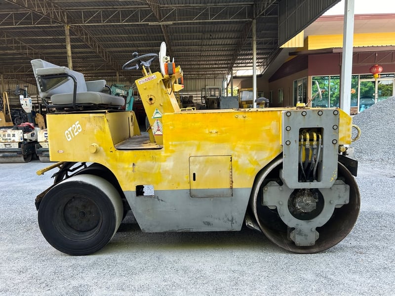รถบด SAKAI TG25 ขนาด 2.5 ตัน รถเก่านอกนำเข้า  ติดต่อ   Line  jiraroj2909