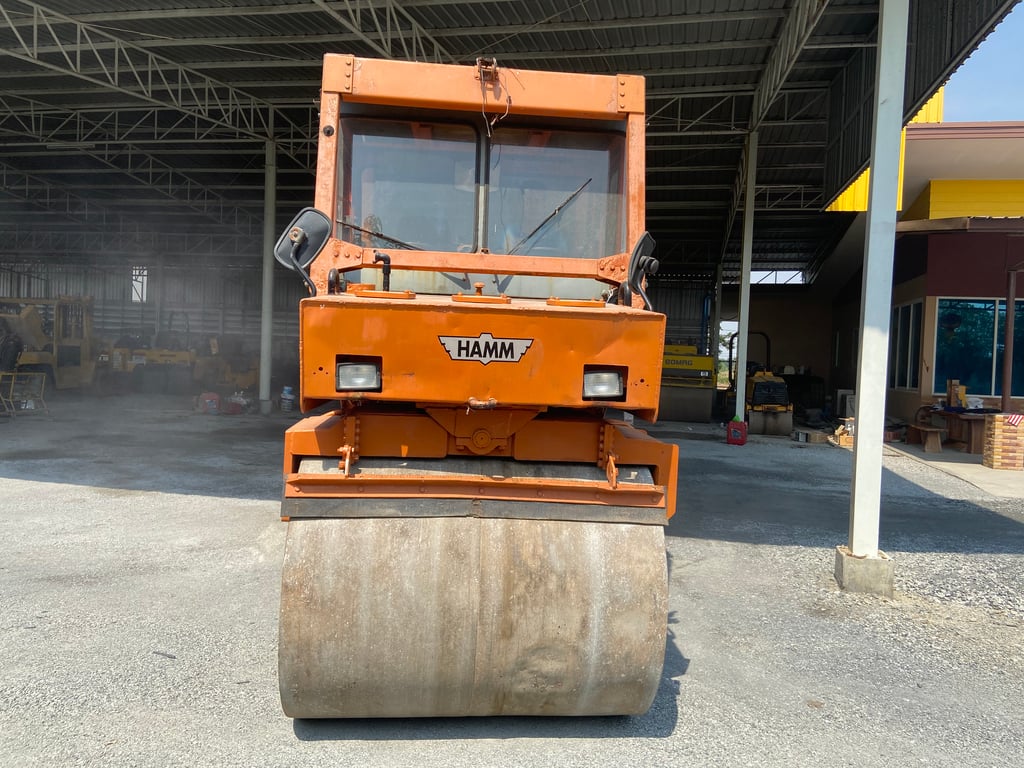 รถบดล้อเหล็ก HAMM DV6.22 ขนาด 7ตัน รถเก่านอกนำเข้า ติดต่อ Line jiraroj2909 รถบดล้อเหล็ก HAMM DV6.22 ขนาด 7ตัน รถเก่านอกนำเข้า ติดต่อ Line jiraroj2909