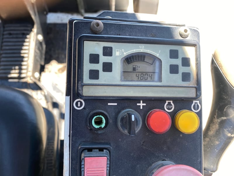 รถบดล้อยาง 9ล้อ  DYNAPAC  CP142 รถเก่านอกนำเข้า    ติดต่อ  Line jiraroj2909