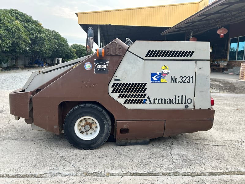 รถกวาดถนนดูดฝุ่น ZAOH AM-9D รถเก่านอกนำเข้า ติดต่อ Line jiraroj2909