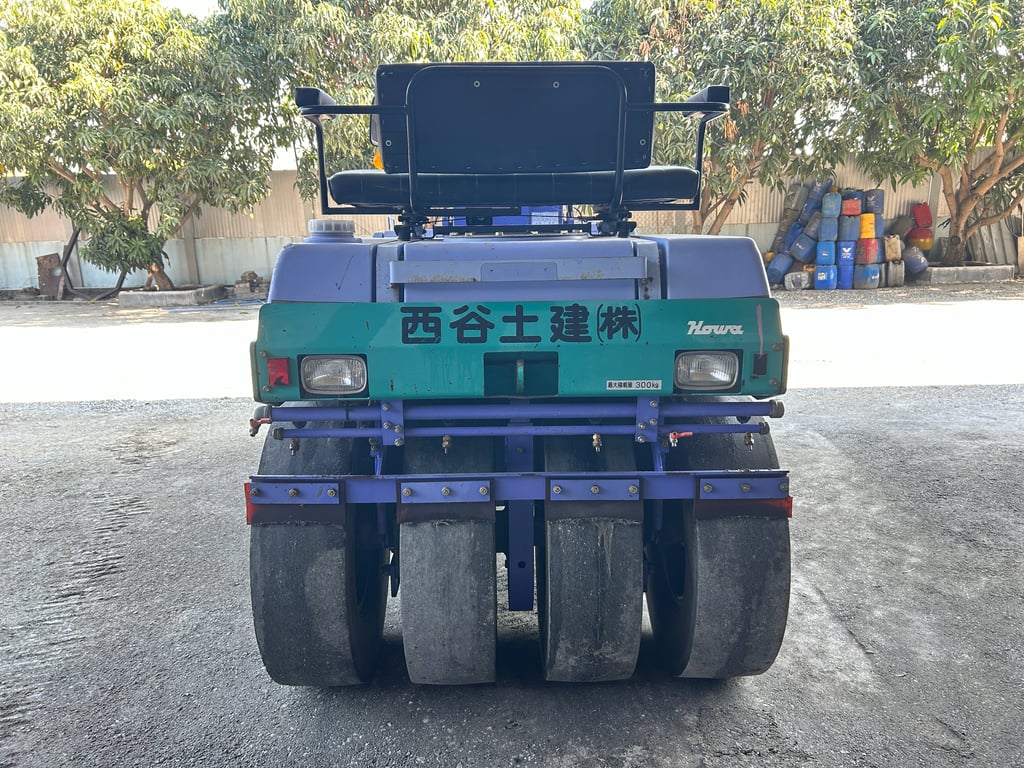 รถบด  KOMASTU JV40CW-3 ล้อหน้าเหล็ก ล้อหลังยาง  ขนาด 4ตัน  ติดต่อ Line jiraroj2909 รถบด  KOMASTU JV40CW-3 ล้อหน้าเหล็ก ล้อหลังยาง  ขนาด 4ตัน  ติดต่อ Line jiraroj2909